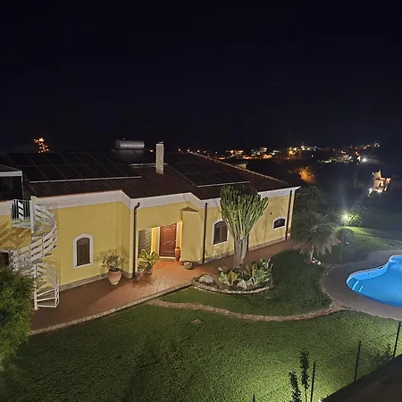 Gabry Nocleg ze śniadaniem 4*